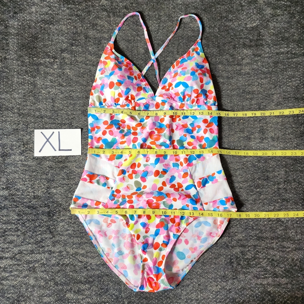 Spotted Retro V-Neck One Piece Bathing Suit - Picture 13 of 14